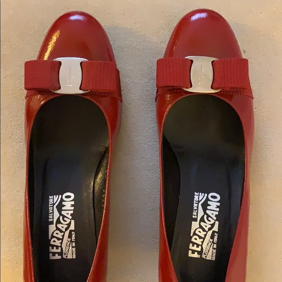 Shoe - Picture 2 of 4